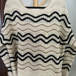 Size L Women’s Sweater like new